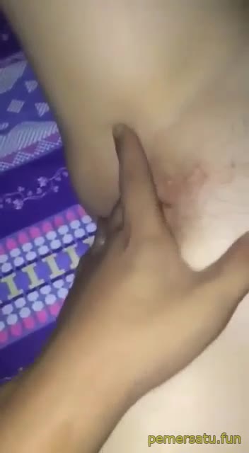 P18 Frisly ABG 18yo Ngentot Binal