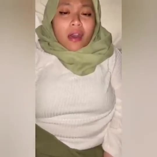 Com JILBAB KEENAKAN DIBANTUIN COWOKNYA Mp4 At Streamtape