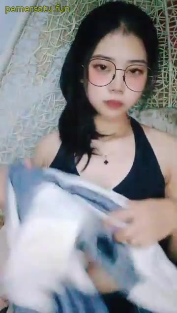 8 porno viral Alya Suka Live Nungging 