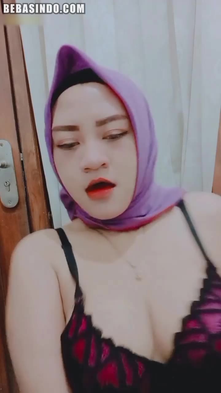 Thumbnail untuk Bokep Indo Nichasyerin Hijab Tobrut Viral Full Video