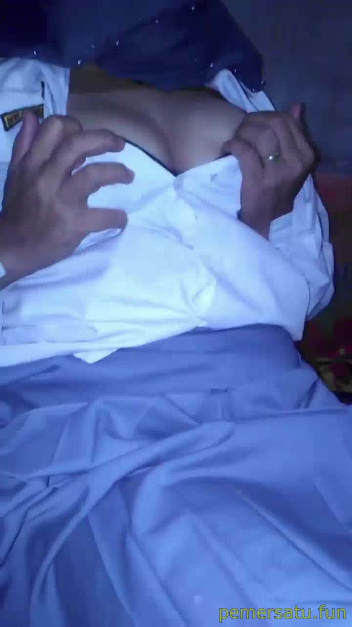 Emak Jilbab Seragam Esema Padahal Udah
