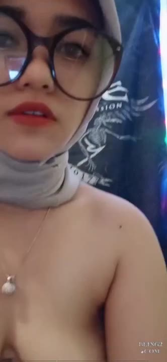 Thumbnail untuk Abg Jilbab Bertato Sampai Ke Memek Colmek Banjir