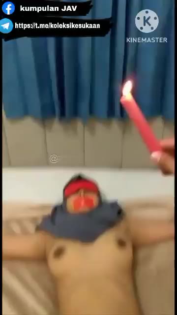 Thumbnail untuk Hijab Bdsm Di Kencingin Lanjut Pake Lilin Doodstream