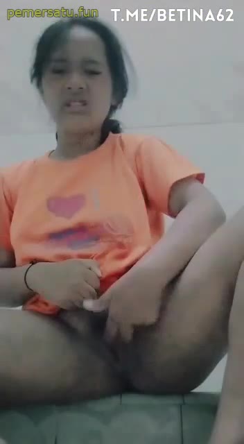 P4 Viona 18yo Abg