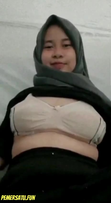 Mendesah Abg 18yo Jilbab Pamer Susu Lanjut Colmek Sampai