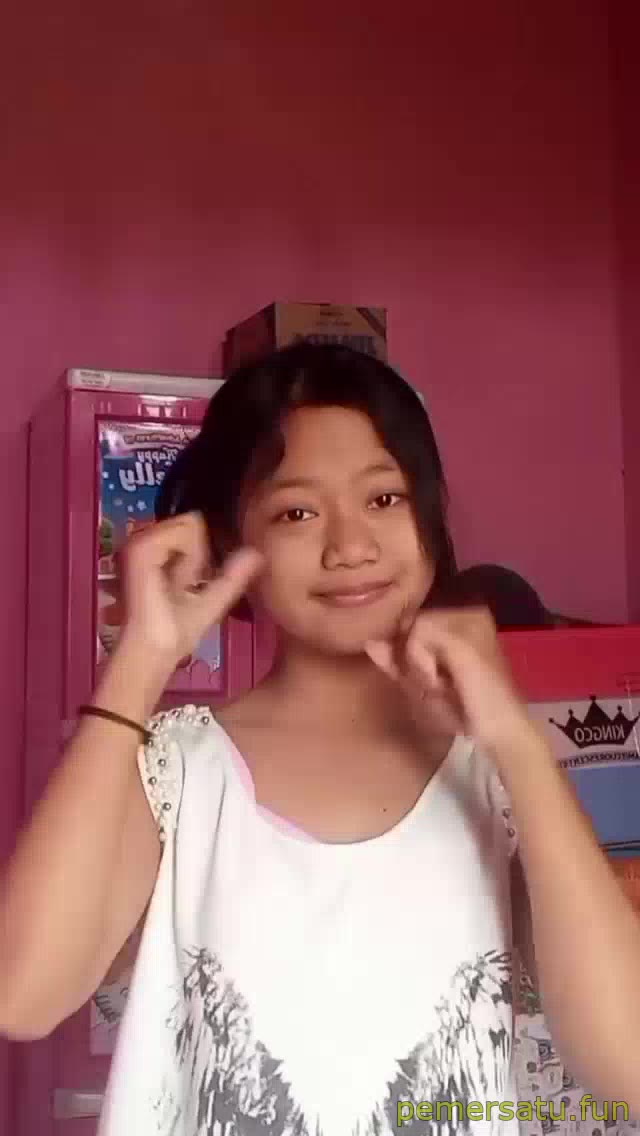 P9 Alia Esempe ABG Segar 18yo Tiktokan Bugil