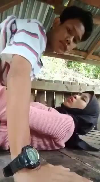Thumbnail untuk Abg Mesum Digubuk 1 Tobrut Website Ngentot Popstream