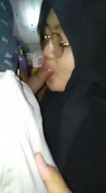 (new) Viral Jilbab Kacamata Manis Pintar Sepong