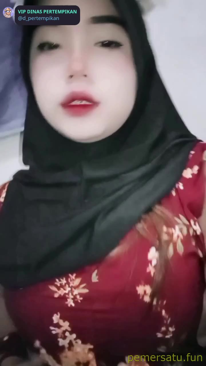 P134 Skandal Jilbab Viral Lepas Hijab Colok Memek
