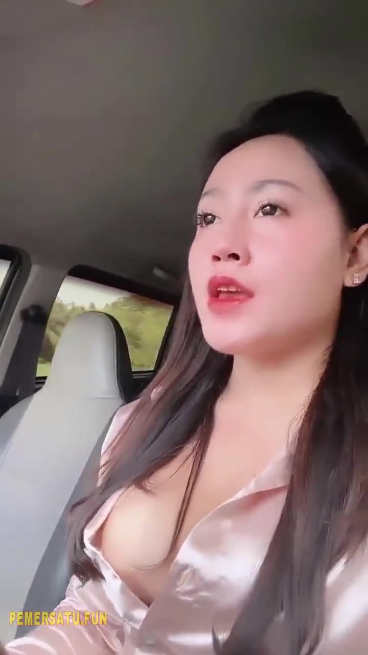 P1 Saya Darla Review Toket Out