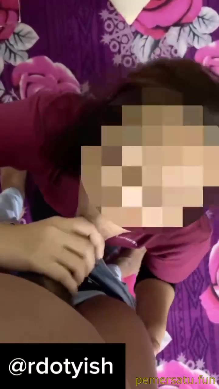 2 viral porno jilbab sange ketagihan sepong kontol 
