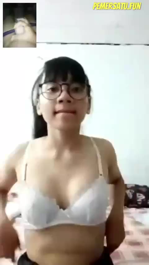 P2 Vcs Coli Enak Ditemenin Abg 18yo Berkacamata Part