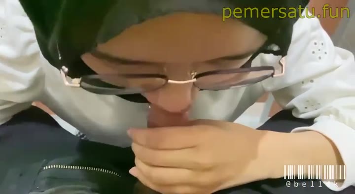 P2 Esempe Bella Mulus Ketagihan Dicolmek Pacar Ngentot