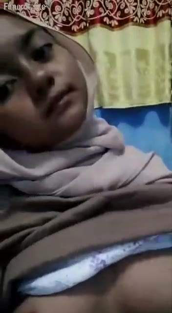 Thumbnail untuk Hijab Cantik Pamer Toket Bokep Indo Viral Jilbab 1
