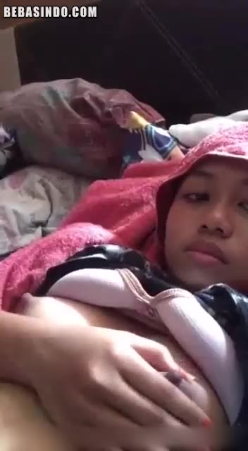 Thumbnail untuk 3191 Bokep Indo Ukhti Ain Ayuni Jilbab Viral