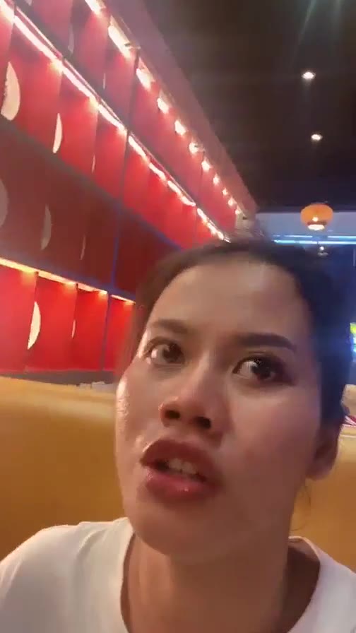 Thumbnail untuk Sisakeee Tidak Pake Bra Di Resto Kimcilonly Gambar