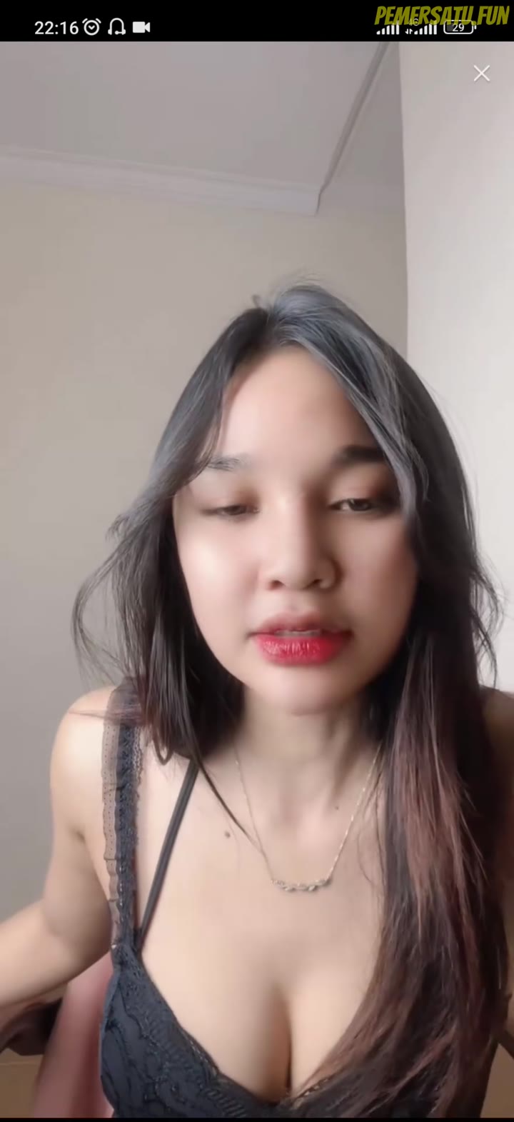 P28 Adenia Baju Haram Cantik Colmek Live