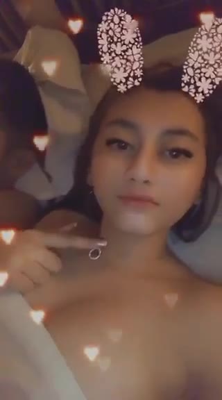 Thumbnail untuk Sepasang Kekasih Yang Lagi Kepanasan Dodstream Video Terupdate