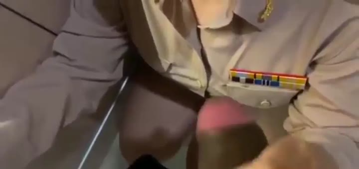 Thumbnail untuk Pegawai Imigrasi Viral Skandal Mesum Di Toilet 480p