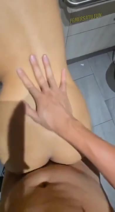 Kurus Doggy Dan Crot Mulut Pacar