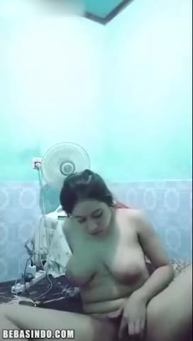 Thumbnail untuk Bokep Indo Gadis Toket Pepaya Bugil Sange Bokepsin