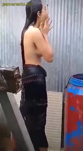 P11 Kamera Tersembunyi Intip Mandi