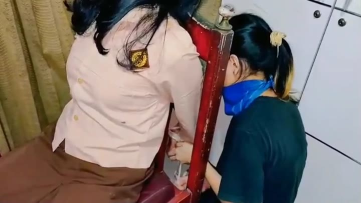 Diikat Cewek Baju Pramuka