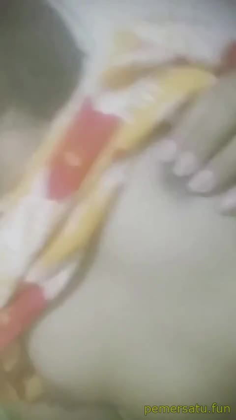 P26 Mella ABG 18yo Sange Sama Pisang