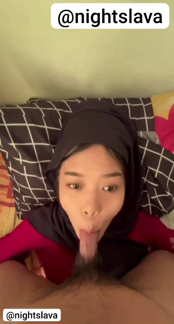 Dera Anjela Cewek Jilbab Binal Hobi Nyepong