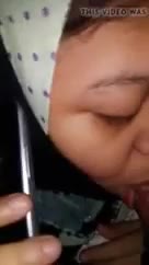 Thumbnail untuk Jilbab Ngemut Sambil Angkat Telpon Bokepind Stw tobrut