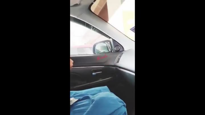 (AsianNgecroot) Jilbab Nyepong Di MOBIL