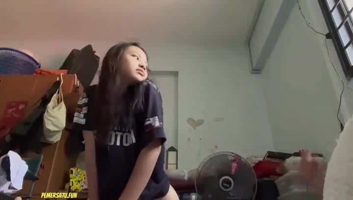 Thumbnail untuk Siti Saleha Abg Jilbab Sange Ngentot Part 4
