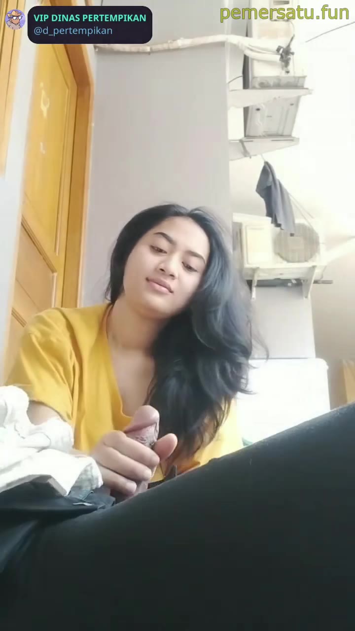 Sange Disepong Pacar Cantik Di Teras Rumah Biar Tetangga