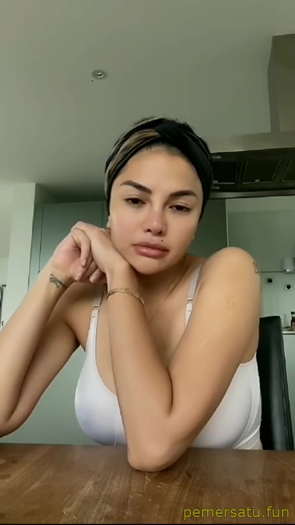 P1 Uut Tobrut Mulus Live Toket Gede
