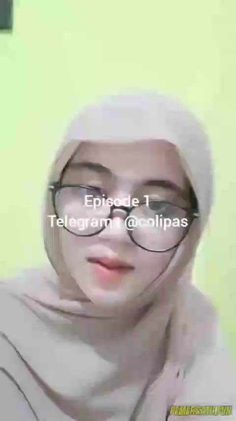 Barbar Hijab Kacamata Keliatan Alim Padahal