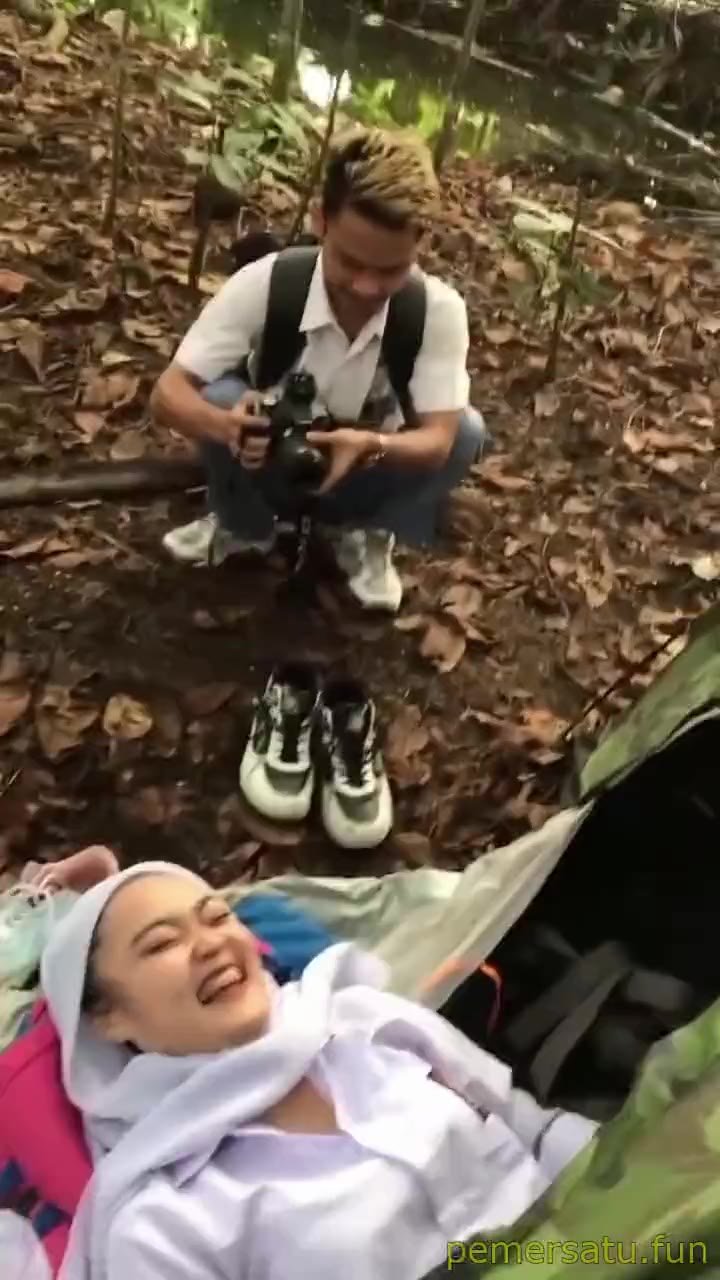 Thumbnail untuk Ini Abg Sma Pada Ngapain Di Tenda Gini