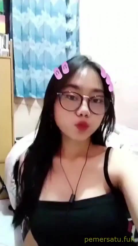 P39 Abg Lugu Berkacamata Bernama Cindy Yang Viral Di Tiktok
