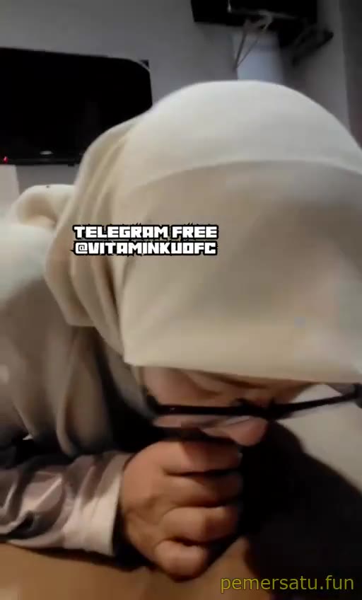 5 porno terbaru pemburumilf entot tante jilbab manis 
