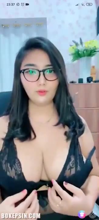 Thumbnail untuk Toket Gede Tante Jones Martha Semok Montok Sotwe