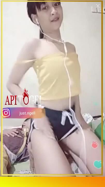 Thumbnail untuk Ngell Bigo Live Hot Indonesia Goyangin Adek Bochiel