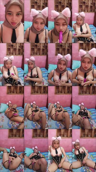 Caca Janda Jilbab Semok Colmek pake Dildo